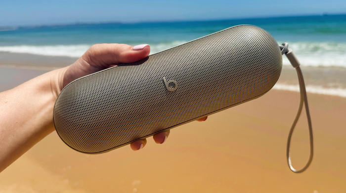 deze nieuwe speaker van apple kan mee naar het strand