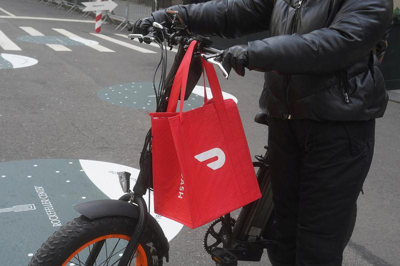 exclusive-doordash held talks with uk's deliveroo on takeover, sources say