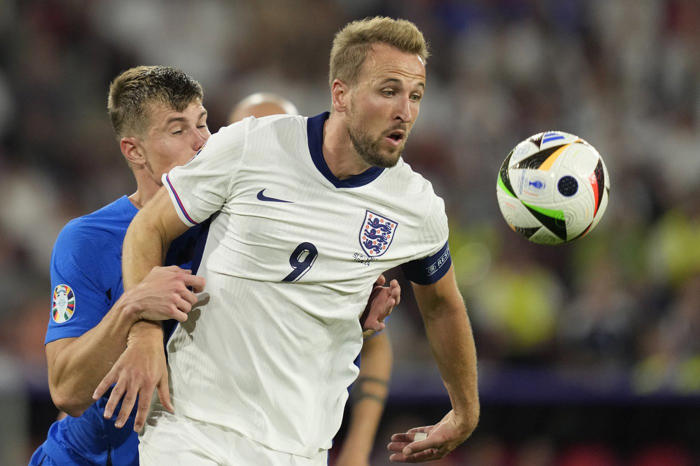 england coach southgate targeted after a 0-0 draw with slovenia at euro 2024