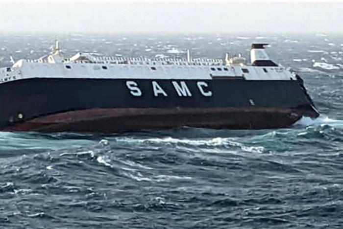 houthis target israeli vessel msc sarah v with new ballistic missile