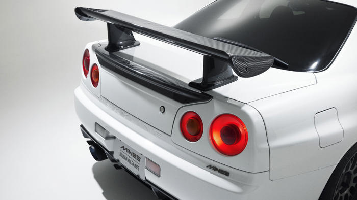 this is a 659bhp skyline r34 gt-r restoration that’ll cost you more than a ferrari sf90
