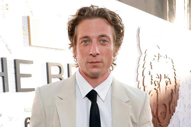 jeremy allen white says he's 'gonna try' to sing in bruce springsteen biopic he's set to star in