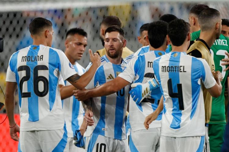 vidéo. copa america. l’argentine enchaîne avec messi, david donne la victoire au canada