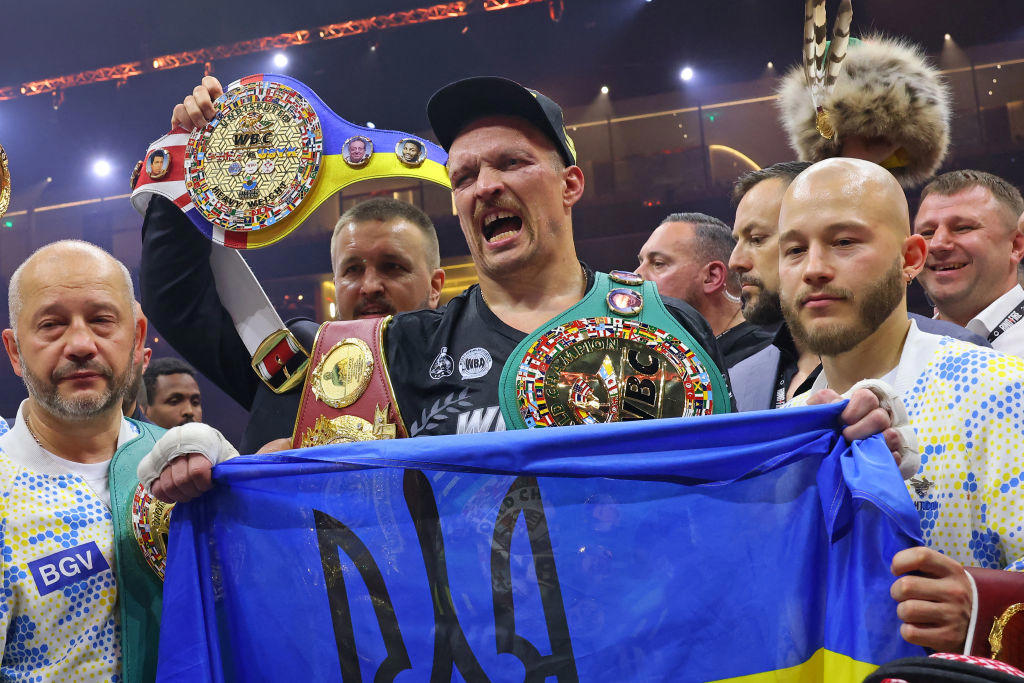 oleksandr usyk no longer undisputed champion just a month after beating tyson fury