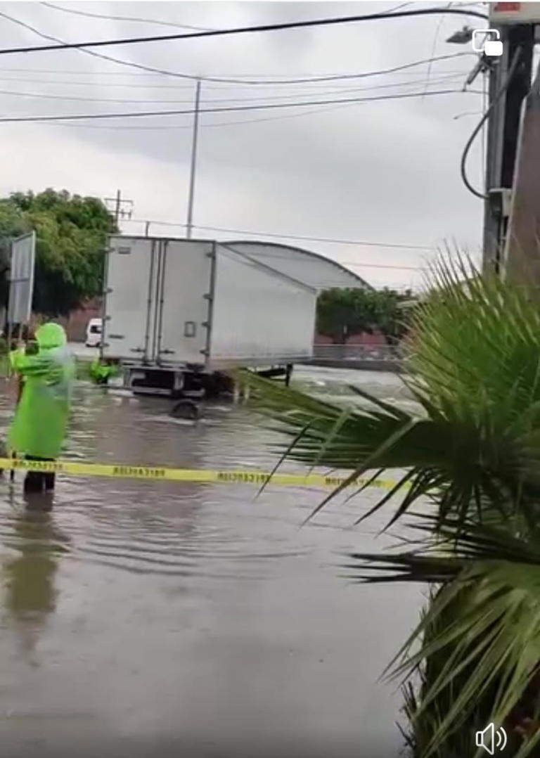 Video Caen Fuertes Lluvias En Ecatepec Provoca Suspensión Del Servicio