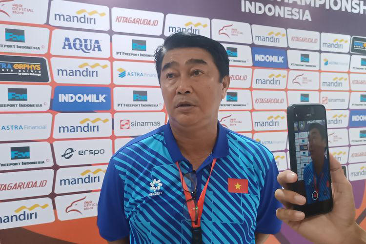 asean cup u-16 2024 - lolos semifinal, pelatih vietnam keluhkan statistik mengkhawatirkan timnya
