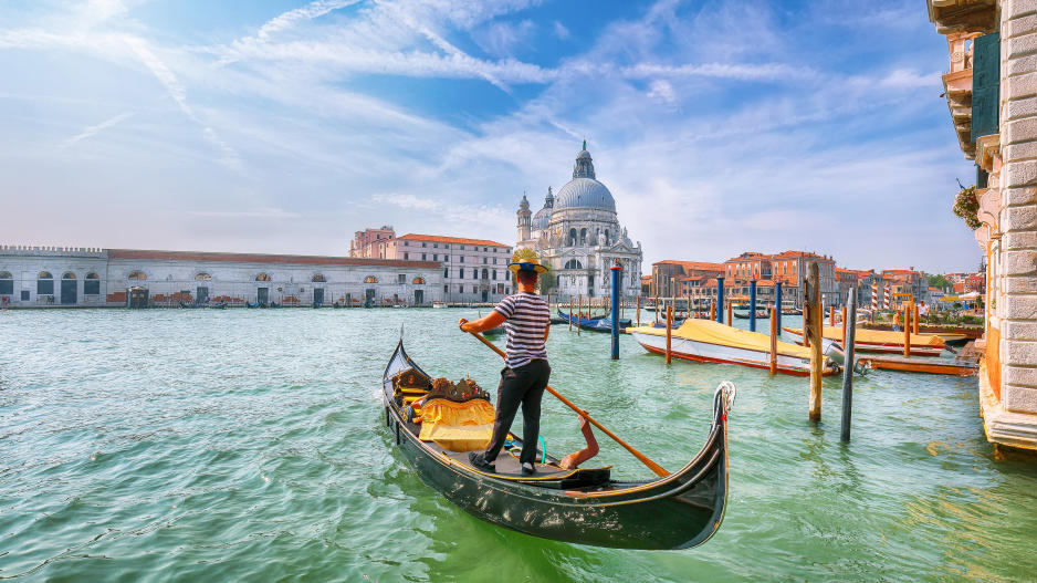 cestujte po severní itálii: 5 míst, která by vám neměla uniknout v benátkách, florencii a miláně
