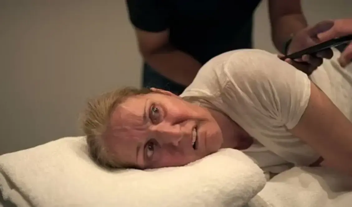 amazon, σελίν ντιόν: h στιγμή που η παθαίνει κρίση - κλαίει από τον πόνο, δεν μπορεί να ελέγξει το σώμα της (βίντεο)