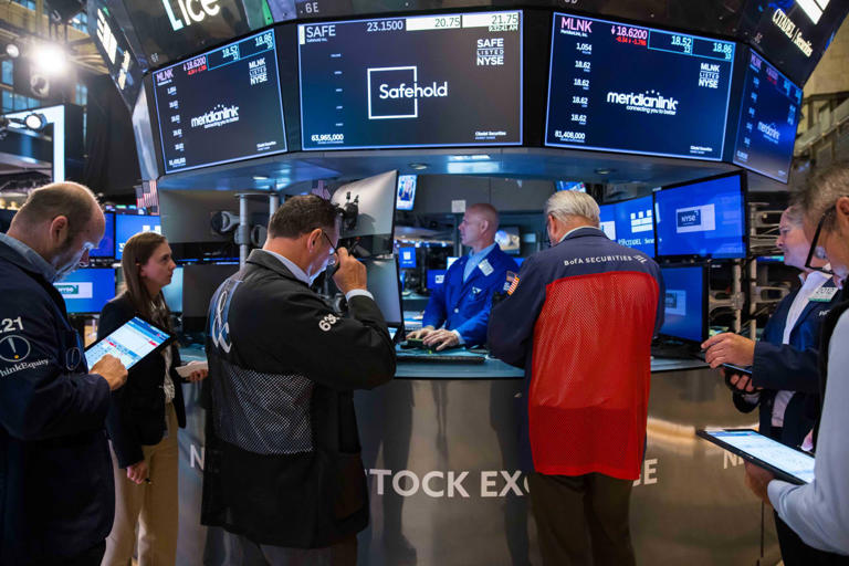 These Stocks Moved the Most Today Rivian, Aptiv, FedEx, Amazon, Nvidia