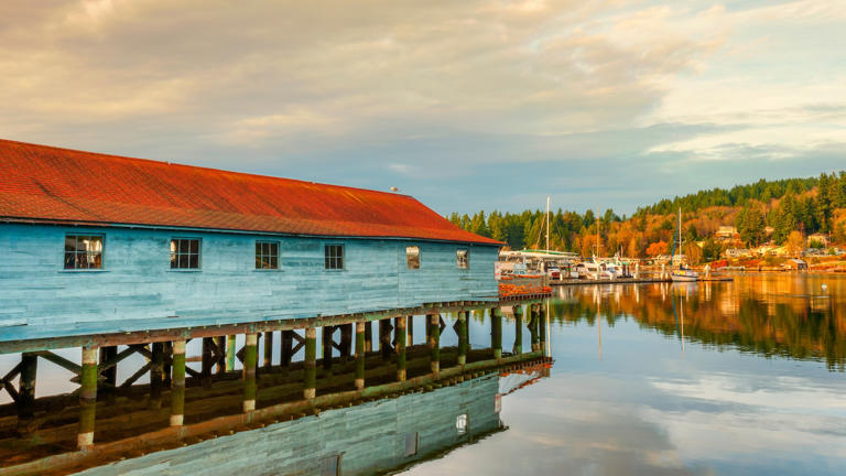 Skip Seattle and Visit this Beautiful Washington Harbor Town Instead