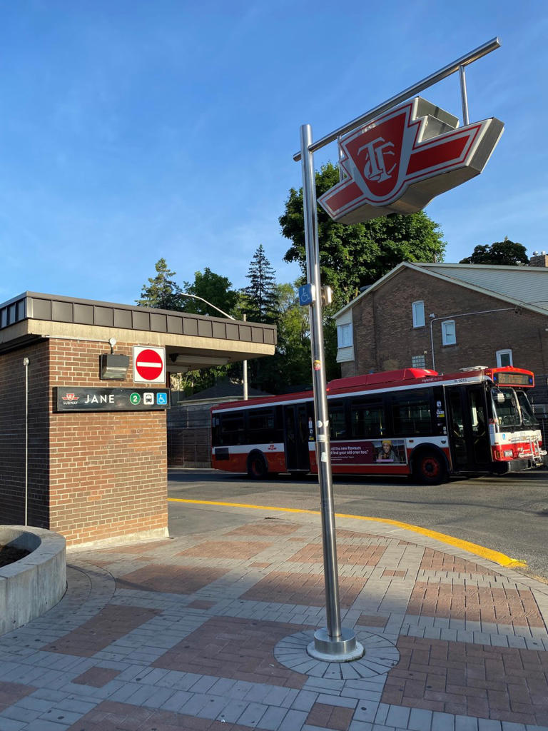 Man dead after fatal stabbing at TTC’s Jane subway station