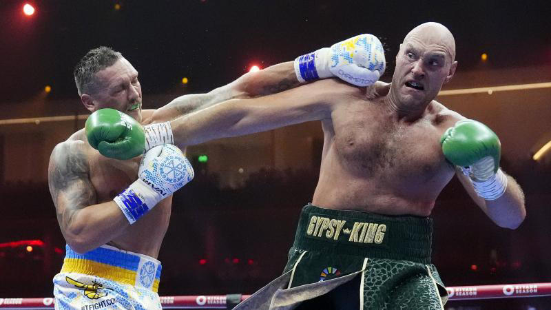 boxe: usyk renonce à sa ceinture ibf avant sa revanche contre fury