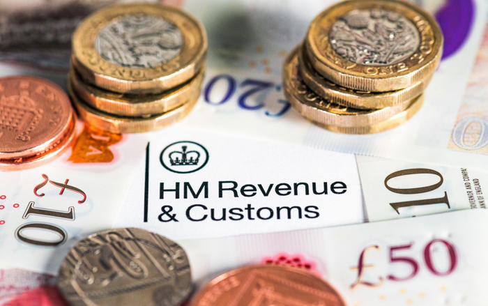 hmrc fines 95,000 people despite them not owing any tax