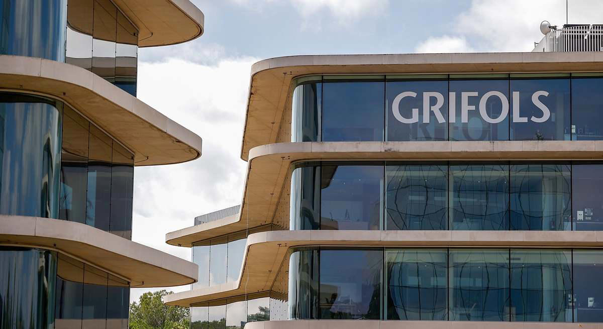grifols pagó casi 900.000 euros a médicos españoles para actividades sin relación con la i+d
