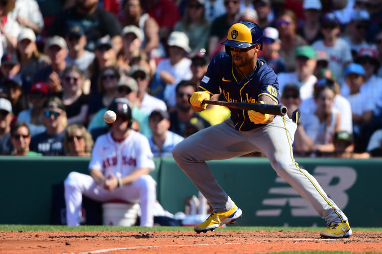 Former Brewers catcher Stephen Vogt managing Guardians to MLB #39 s best record