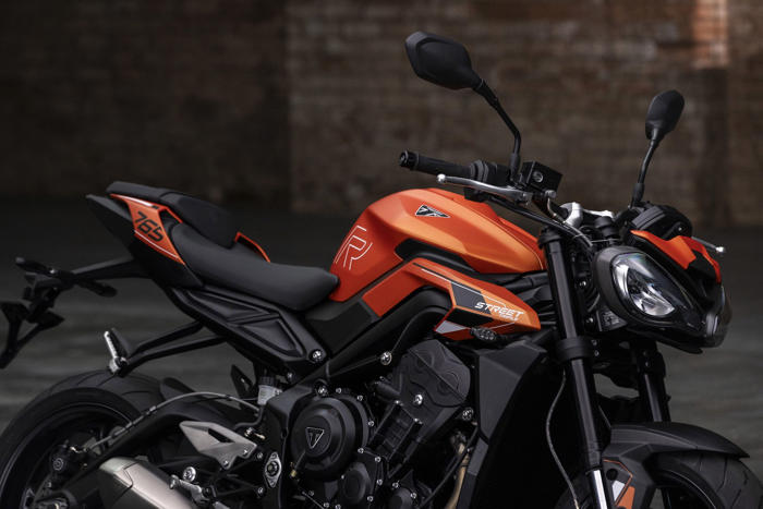 triumph reveals striking new paint schemes for 2025 motorcycle lineup