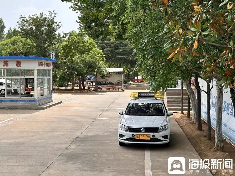 “AI教练”靠谱么？记者实探驾校：教练一人盯5车 通过率提高10%