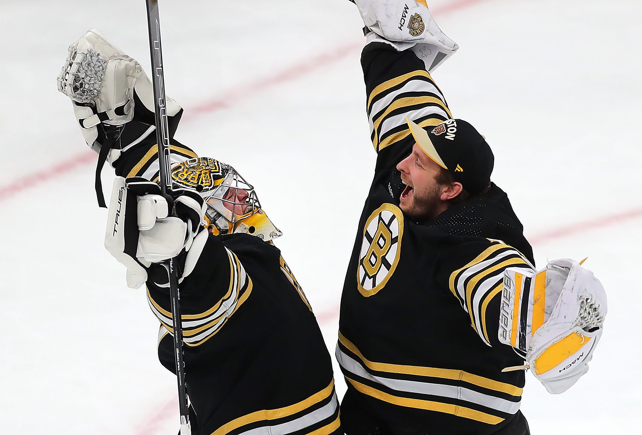 Linus Ullmark Plans On Retiring Goalie Hug As Time With Bruins Ends