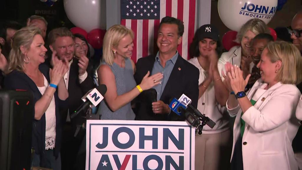 Former CNN Anchor John Avlon Could Help Democrats Take Control Of The ...