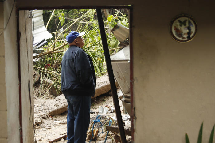 más de 270 personas continúan en albergues en el salvador tras las fuertes lluvias