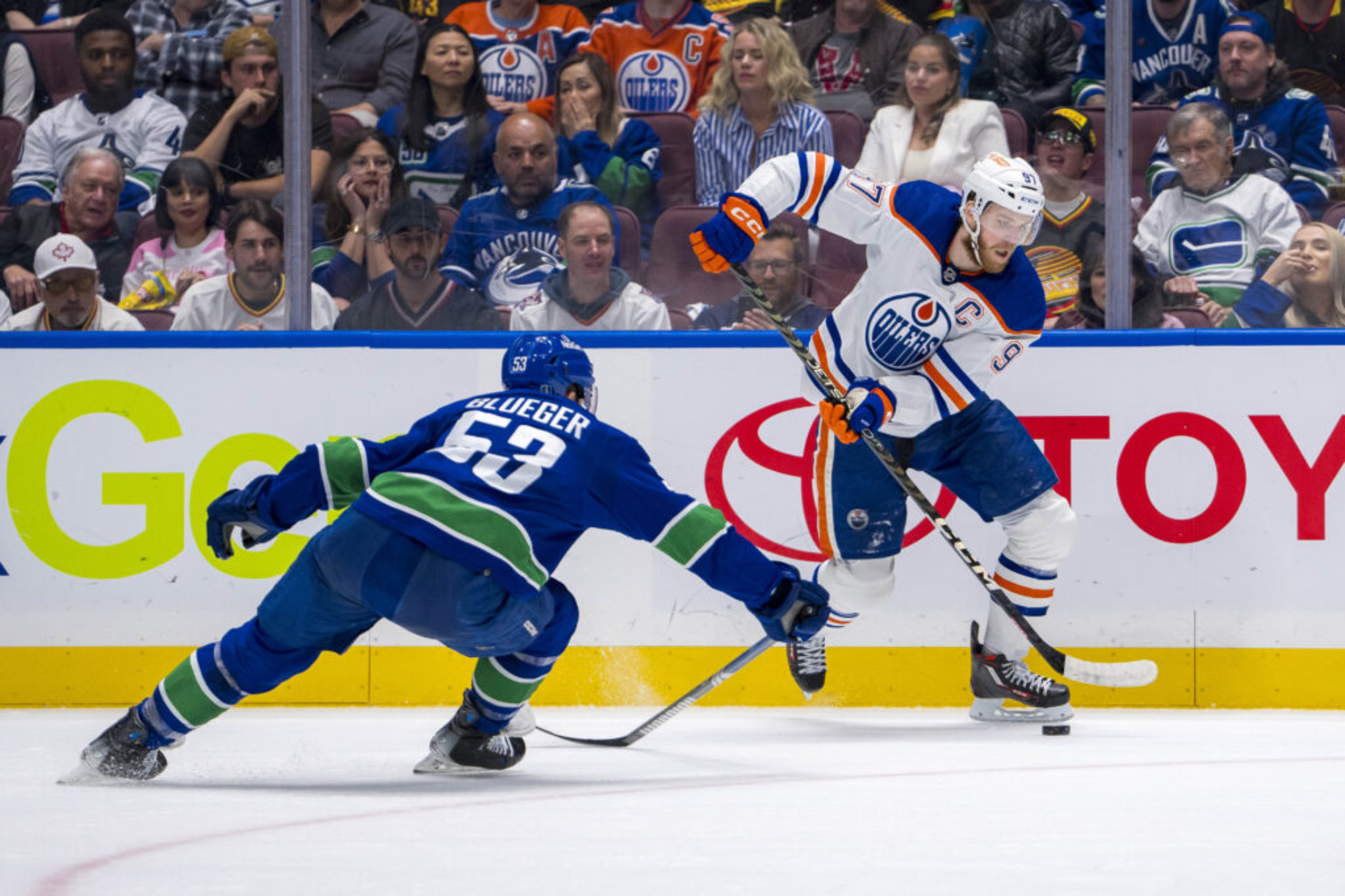 Vancouver Canucks Agree To Terms With Depth Forward