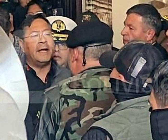 video dejó ver el encuentro del presidente boliviano y el militar golpista juan zúñiga