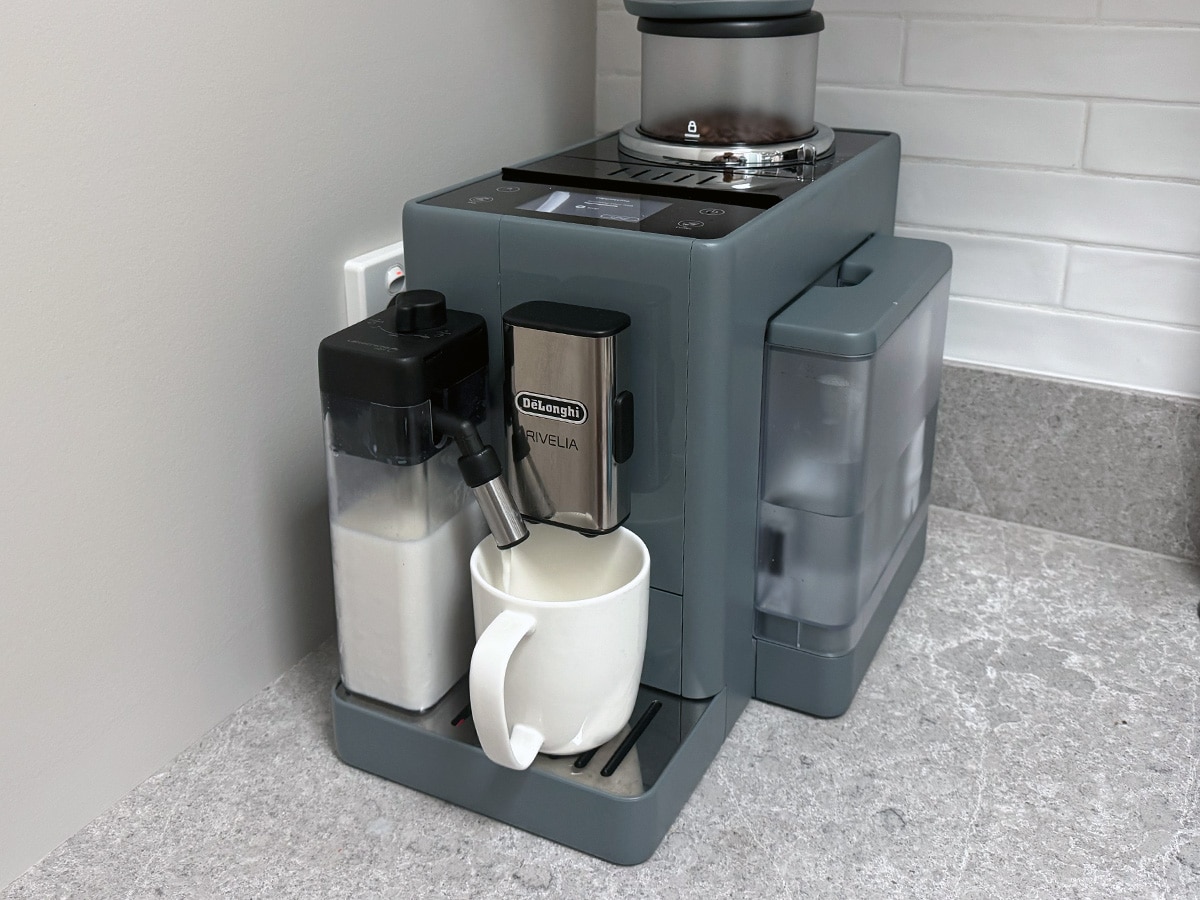 De'longhi rivelia feature