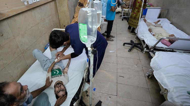 6 günde 500'den fazla ölüm! pakistan kavuran sıcaklarla mücadele ediyor
