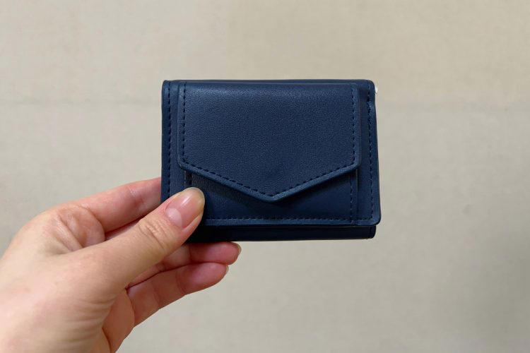 令和の貯まる財布の条件は“小さくて薄くてシンプルな財布” 赤や濃いピンクは避けたほうがいい理由とは