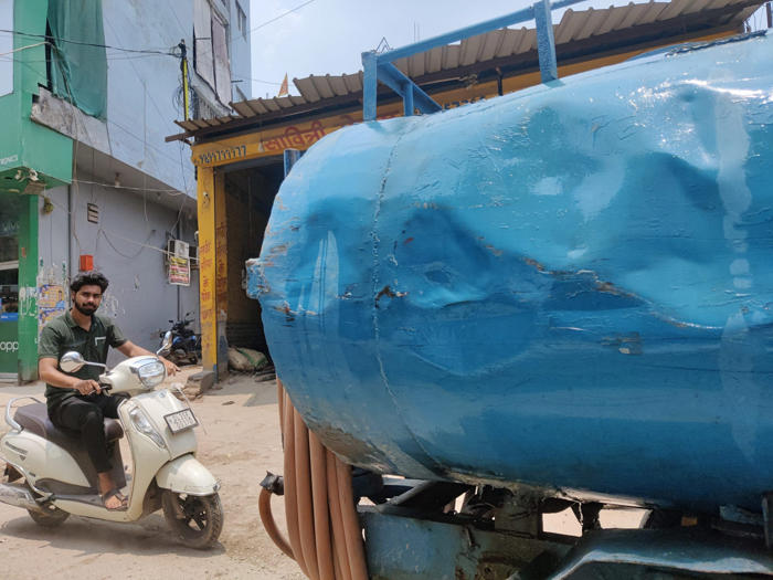 delhi’s tanker mafia begins from jal board borewells—pipes, profits, politics