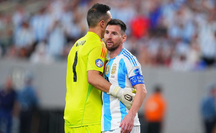 el notable elogio de sergio agüero a claudio bravo tras la derrota de la selección chilena ante argentina
