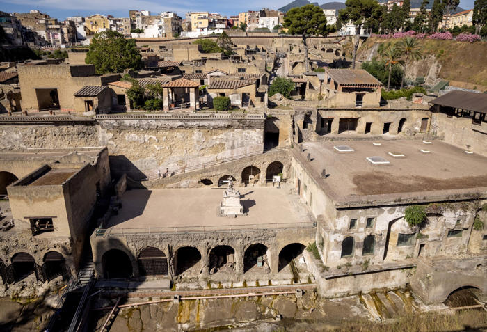 an ancient beach has been discovered on the archeological site of herculaneum in italy