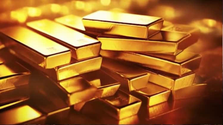 gold slumps to 7-week low on mcx, no respite for silver too