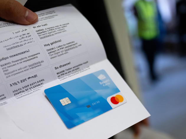 „ausgrenzung von geflüchteten“: münchens migrationsbeirat kritisiert bezahlkarten-einführung in bayern