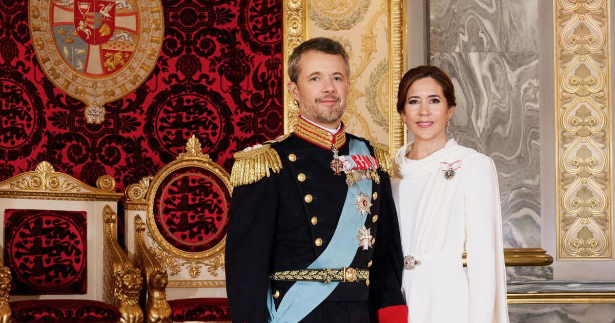 kong frederik og dronning mary overrasker: introducerer særlig tradition i grønland