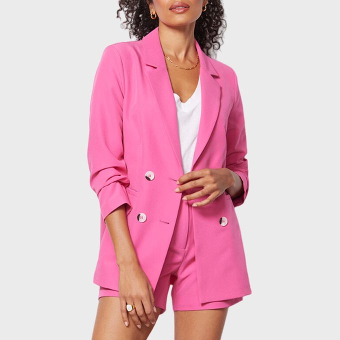 16 Must-Have Clothing Brands for Women in Their 40s and 50s 6 BB1oaC9h