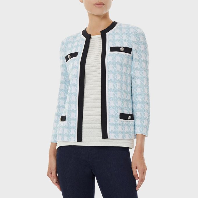 16 Must-Have Clothing Brands for Women in Their 40s and 50s 13 BB1oaJDj