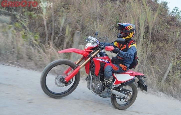 honda crf250l jadi pilihan motor trail 250 cc, segini harga barunya