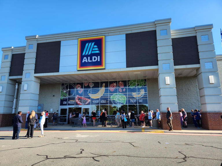 New ALDI opens in Bossier City