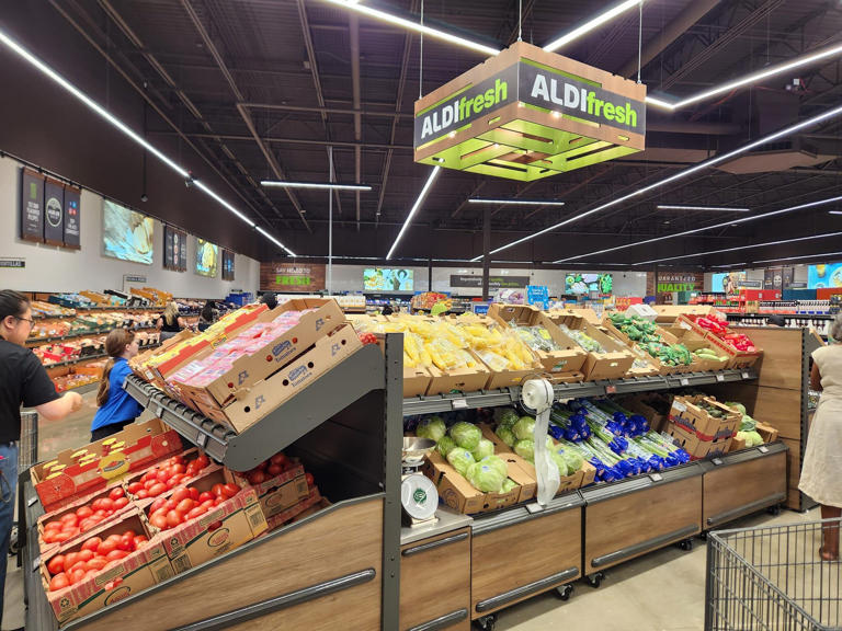 New ALDI opens in Bossier City