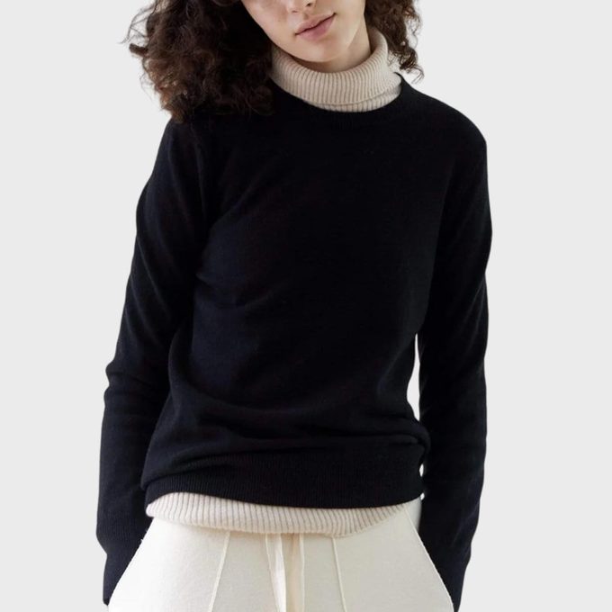 16 Must-Have Clothing Brands for Women in Their 40s and 50s 9 BB1oaydG