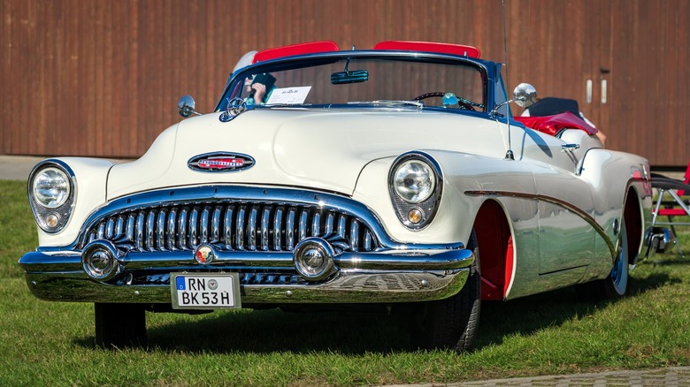 Buick's 322: The First Nailhead V8 Engine