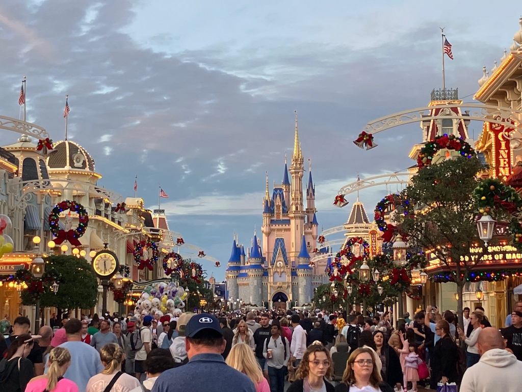 Disney And Florida Gov. Ron DeSantis End First Amendment Fight With New ...