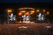 nečekaným hostem rock for people se stala ewa farna, na festivalu zahrál i keanu reeves