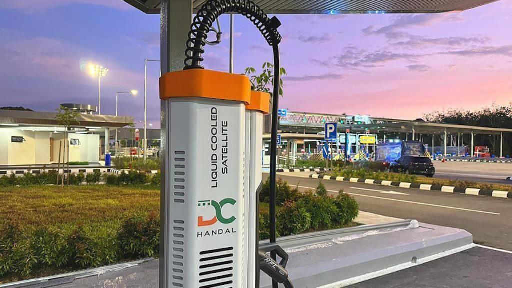 dc handal deploys another 400kw ev charger at west coast expressway