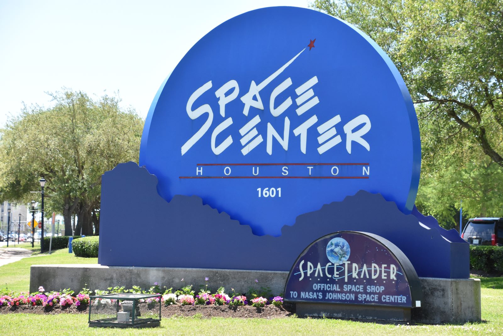 Image credit: Shutterstock / Ritu Manoj Jethani <p>This awe-inspiring center is a hit with kids who dream of space travel. Tip: Buying tickets online in advance can save you money.</p>
