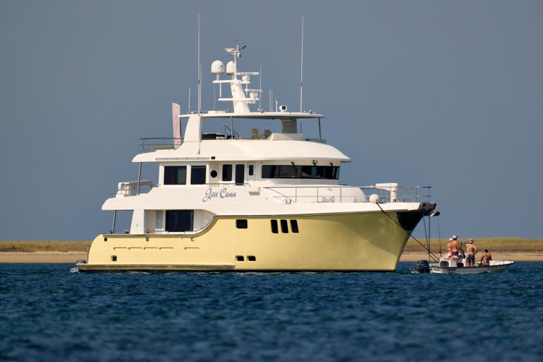 jess conn a 70 foot motor yacht