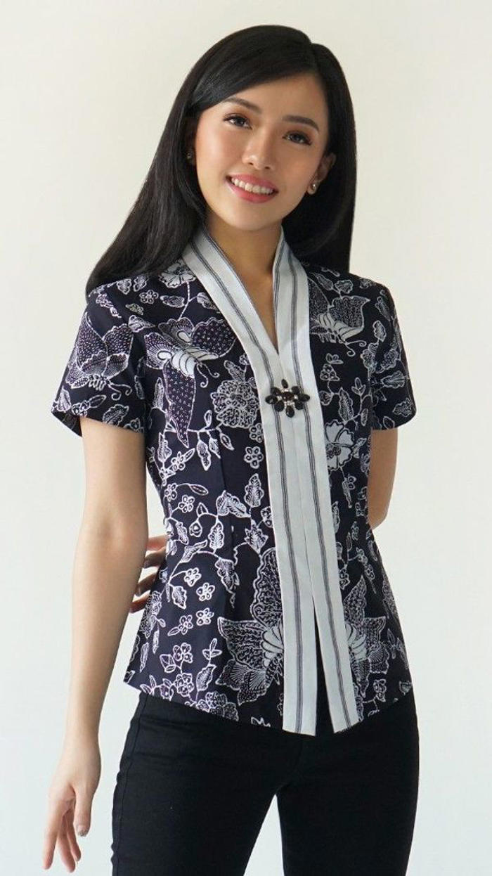 20 model baju batik atasan perempuan kantor, fashionable!