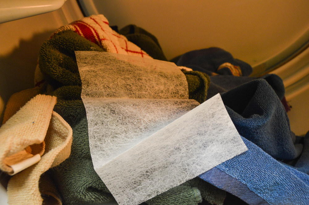 <p><span>When we buy a dryer for the first time, we become conscious and follow every instruction, the same as buying these sheets, which can only be used once. Instead, you can use aluminum foil to eliminate static and provide a better experience. </span></p>