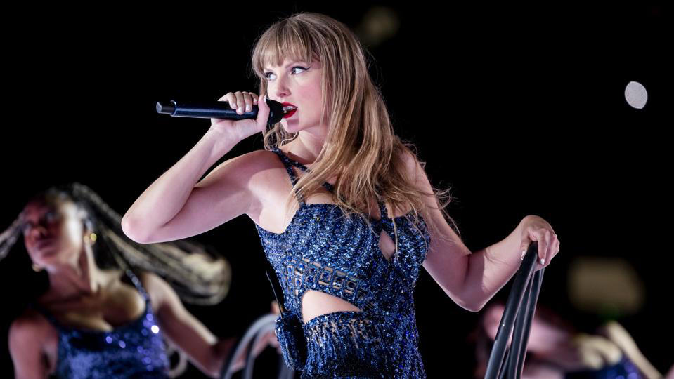 taylor swift drops new ‘tortured poets department’ versions—as fans accuse singer of blocking charli xcx from no. 1